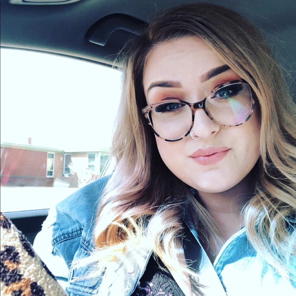 Meet your Posher, Leah